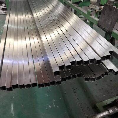 10×10mm से 200×200mm स्टेनलेस स्टील स्क्वायर और आयताकार ट्यूब 1.5-5.0mm दीवार की मोटाई के साथ निर्माण और रेलिंग के लिए