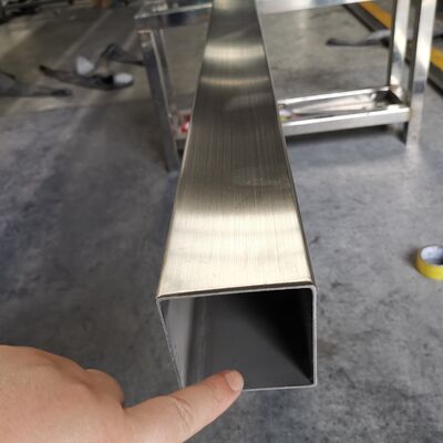 10×10mm से 200×200mm स्टेनलेस स्टील स्क्वायर और आयताकार ट्यूब 1.5-5.0mm दीवार की मोटाई के साथ निर्माण और रेलिंग के लिए